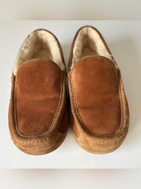 UGG Ascot Chestnut Suede Sheepskin Slippers Men’s Size 13 Fair